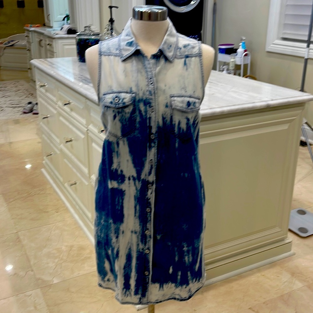 Velvet Heart size M bleached denim dress